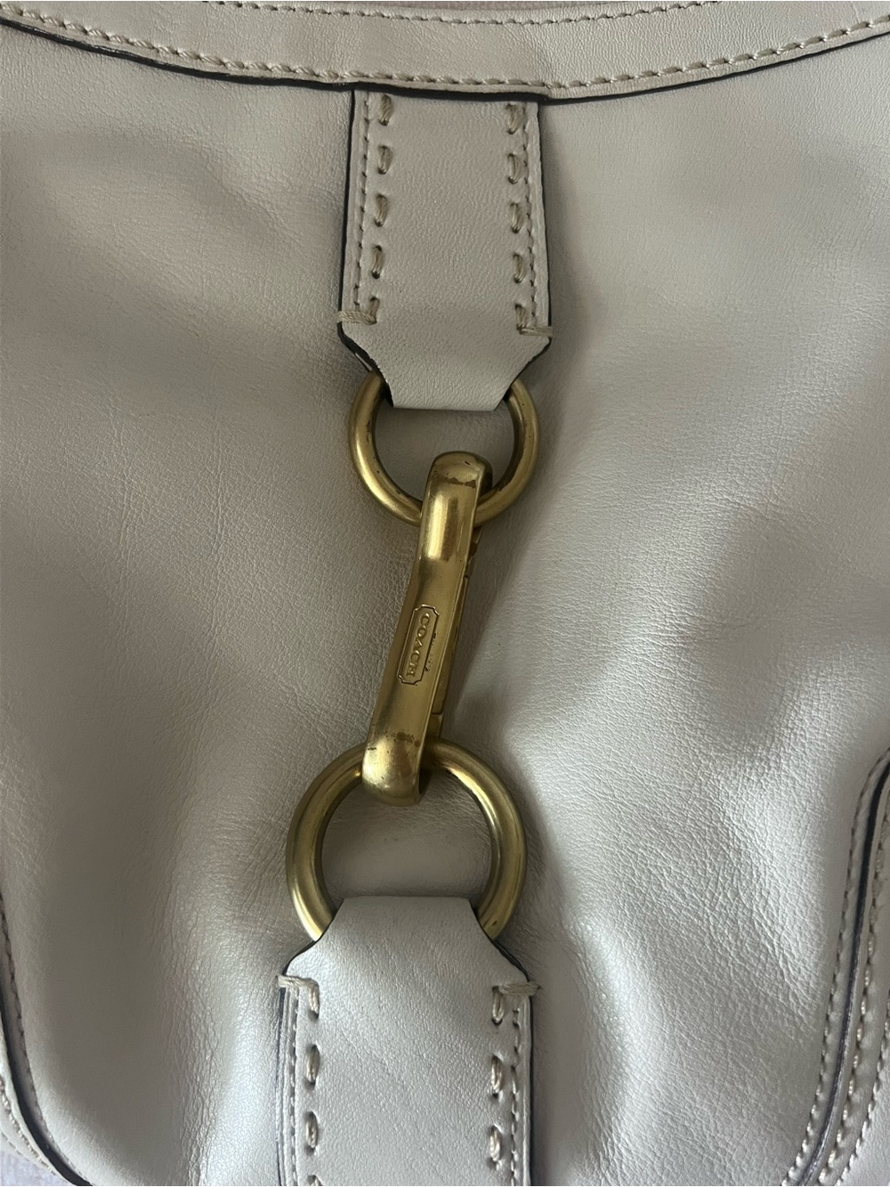 Coach Cream Leather Shoulder Bag with Brass Hardware - Picture 3 of 6